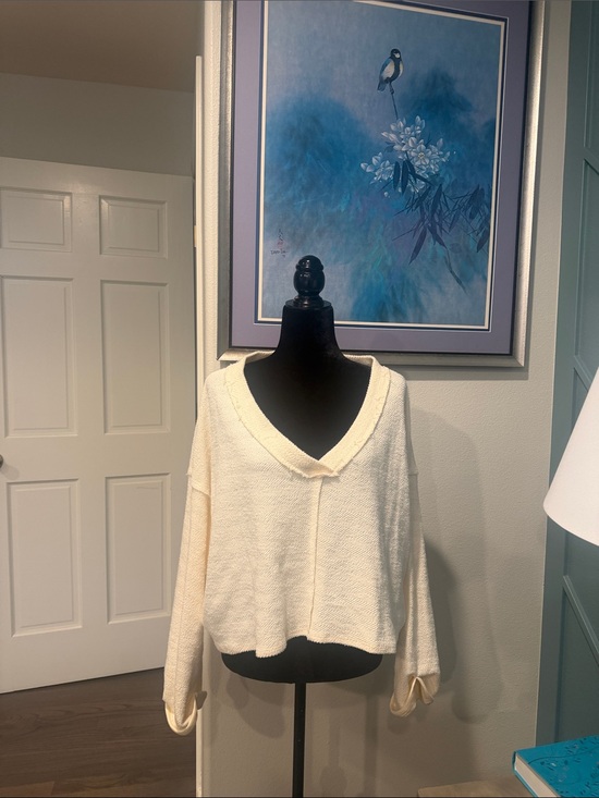 BUCKETLIST Tops - BUCKETLIST Cream V-Neck Top